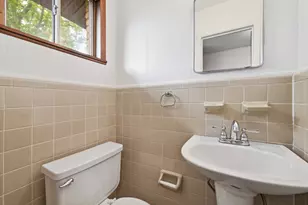 908 Vogel Dr, Lockhart, TX 78644 - Photo 29