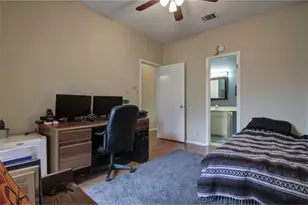 106 E 30th St, Austin, TX 78705 - Photo 9