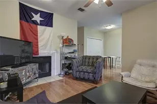106 E 30th St, Austin, TX 78705 - Photo 13