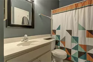 106 E 30th St, Austin, TX 78705 - Photo 7
