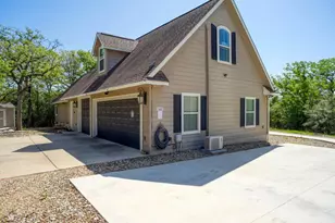 138 Wood Hollow Ct, Bastrop, TX 78602 - Photo 5