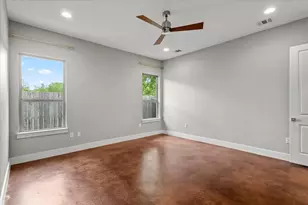 913 Stobaugh St, Austin, TX 78757 - Photo 19
