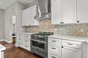 913 Stobaugh St, Austin, TX 78757 - Photo 13