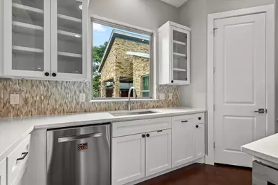 913 Stobaugh Street #B, Austin, TX 78757 - Photo 19
