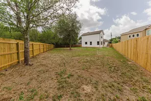 122 W Kikipua Ln, Bastrop, TX 78602 - Photo 19