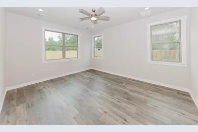 122 W Kikipua Lane, Bastrop, TX 78602 - Photo 11