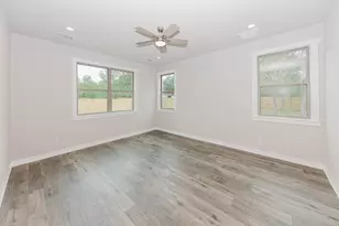 122 W Kikipua Ln, Bastrop, TX 78602 - Photo 11