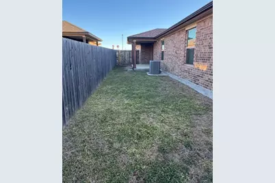 101 Calvin Smith Lane #B, Jarrell, TX 76537 - Photo 29