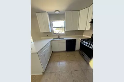 1106 York Castle Drive, Pflugerville, TX 78660 - Photo 7