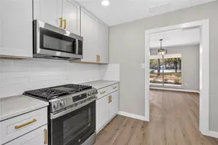 11202 Balcones Woods Cove, Austin, TX 78759 - Photo 11
