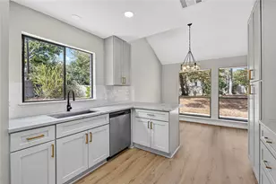 11202 Balcones Woods Cove, Austin, TX 78759 - Photo 13