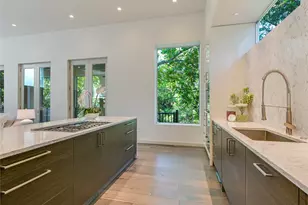 1107 W 31st St, Austin, TX 78705 - Photo 11