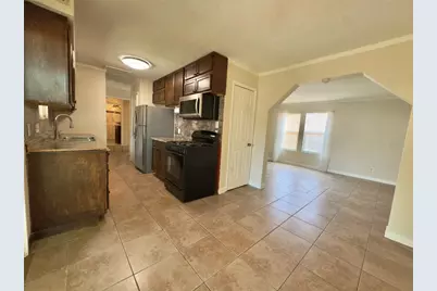 4503 E Stassney Lane, Austin, TX 78744 - Photo 9