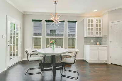 2817 Kinney Oaks Court, Austin, TX 78704 - Photo 11