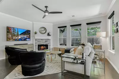 2817 Kinney Oaks Court, Austin, TX 78704 - Photo 5