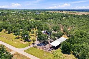 485 Bridgestone Ct, Lockhart, TX 78644 - Photo 33