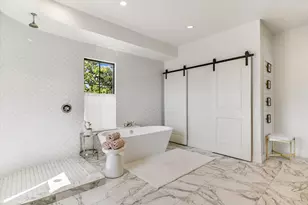 1300 Navasota St, Austin, TX 78702 - Photo 17
