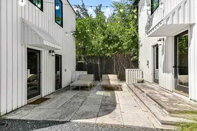 1300 Navasota Street, Austin, TX 78702 - Photo 23
