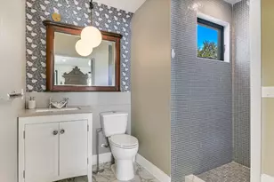 1300 Navasota St, Austin, TX 78702 - Photo 13