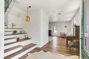 1300 Navasota St, Austin, TX 78702 - Photo 9