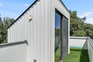 1300 Navasota St, Austin, TX 78702 - Photo 21