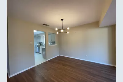 8905 Bridgewood Trail, Austin, TX 78729 - Photo 7