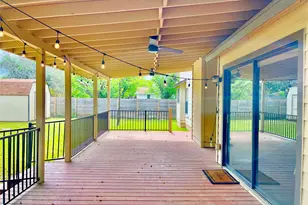 8905 Bridgewood Trail, Austin, TX 78729 - Photo 27