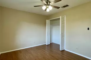 8905 Bridgewood Trail, Austin, TX 78729 - Photo 19