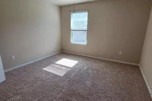 213 Camellia Dr, Hutto, TX 78634 - Photo 15