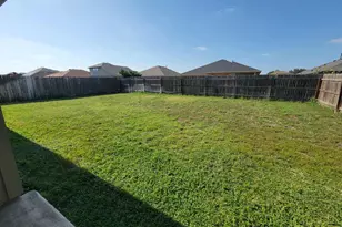 213 Camellia Dr, Hutto, TX 78634 - Photo 25