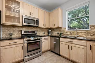 4008 Canyon Glen Cir, Austin, TX 78732 - Photo 9