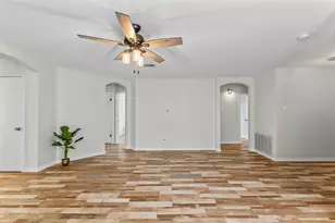 111 Quail Hollow Dr, Hutto, TX 78634 - Photo 15