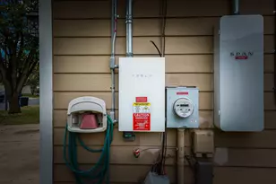 111 Quail Hollow Dr, Hutto, TX 78634 - Photo 5