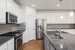 225 Kirkhill St, Hutto, TX 78634 - Photo 33