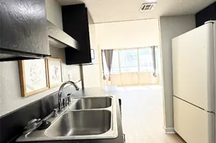 1800 Lavaca St, Austin, TX 78701 - Photo 5