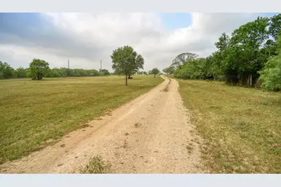 323 Cr 446, Gonzales, TX 78629 - Photo 21