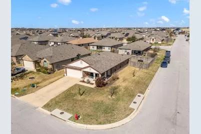 137 Hematite Lane, Jarrell, TX 76537 - Photo 3