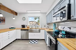 2711 Trail Of Madrones St, Austin, TX 78746 - Photo 11