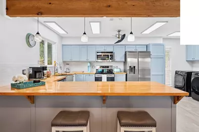 2711 Trail Of Madrones Street, Austin, TX 78746 - Photo 9