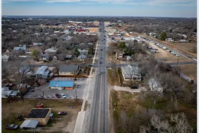 418 S Avenue D Avenue, Elgin, TX 78621 - Photo 27