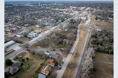 418 S Avenue D Avenue, Elgin, TX 78621 - Photo 21