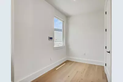 4127 E 12th Street #8, Austin, TX 78721 - Photo 13