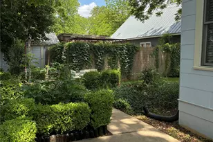 101 Short St, Smithville, TX 78957 - Photo 23