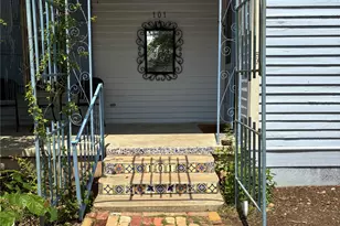 101 Short St, Smithville, TX 78957 - Photo 3
