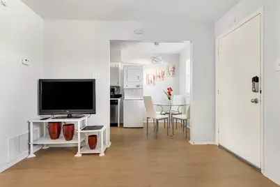 2401 Manor Road #209, Austin, TX 78722 - Photo 7