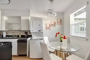 2401 Manor Rd, Austin, TX 78722 - Photo 3