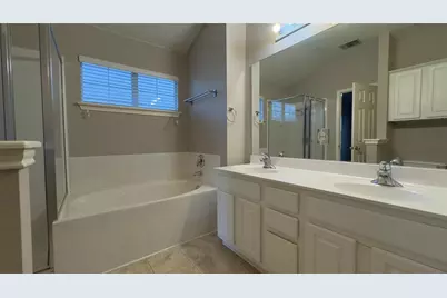 1900 Scofield Ridge Parkway #5501, Austin, TX 78727 - Photo 7