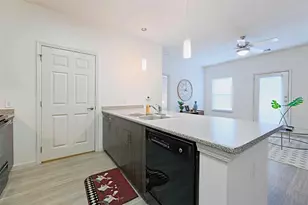 5605 Springdale Rd, Austin, TX 78723 - Photo 17