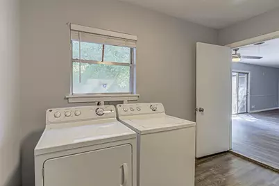 2001 Oakglen Drive, Austin, TX 78745 - Photo 21