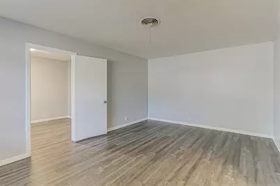 2001 Oakglen Drive, Austin, TX 78745 - Photo 5